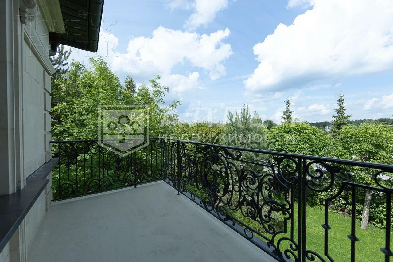 2-этажный коттедж 705 м² с отделкой