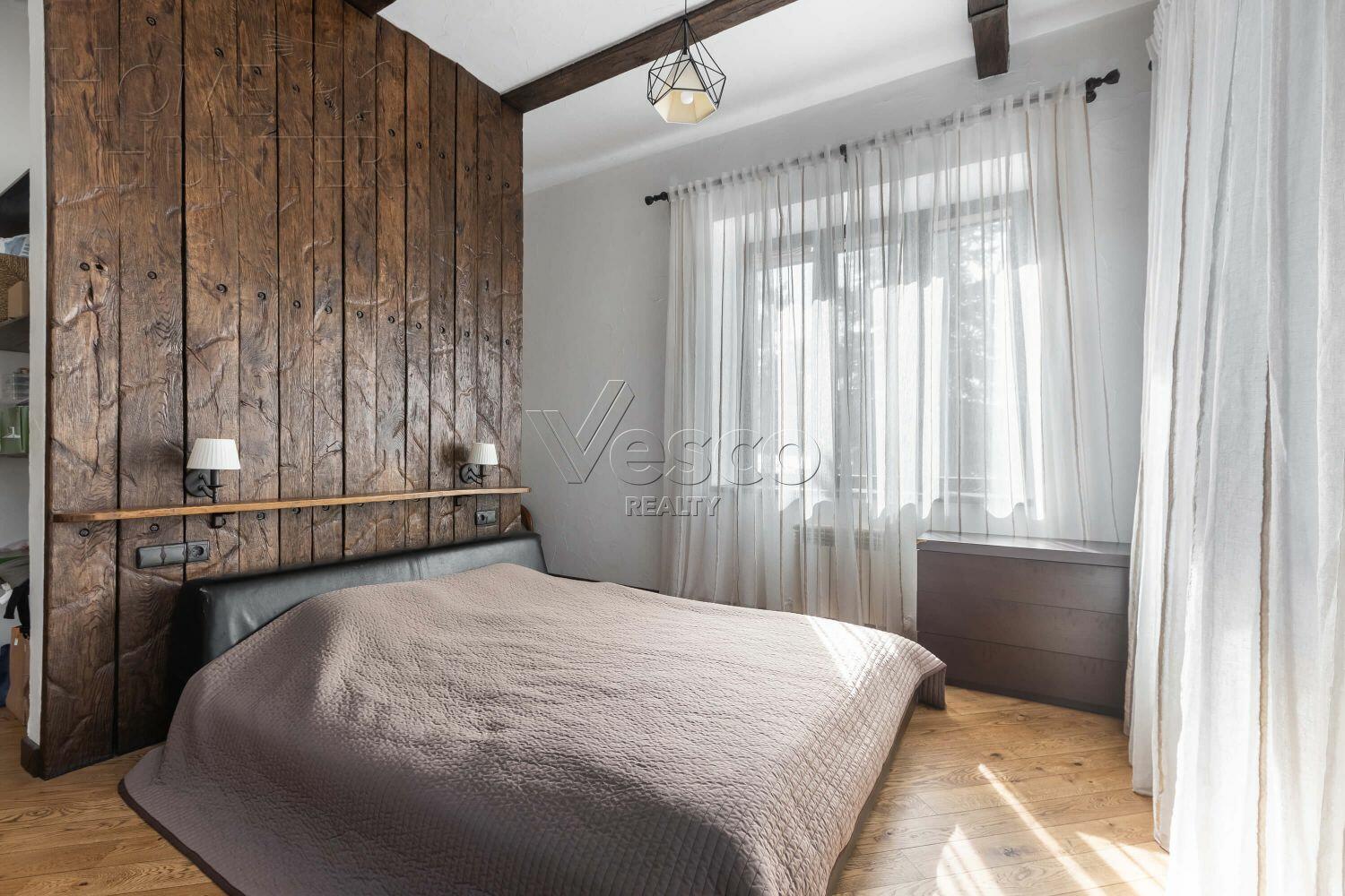 3-этажный коттедж 600 м² с отделкой