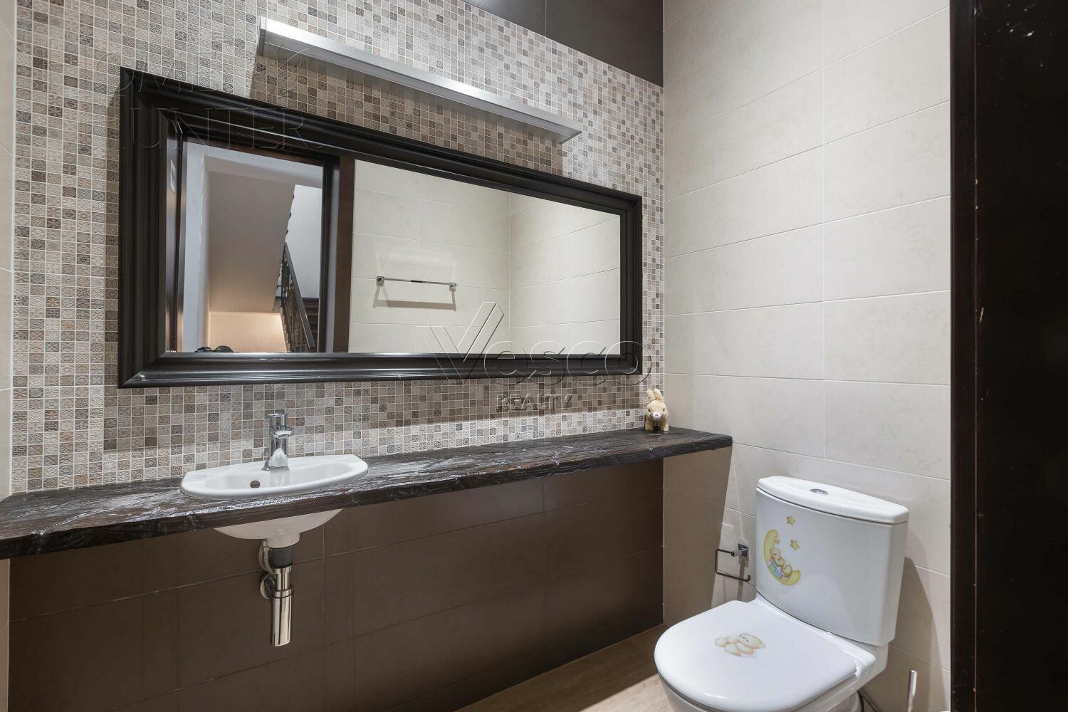 3-этажный коттедж 600 м² с отделкой