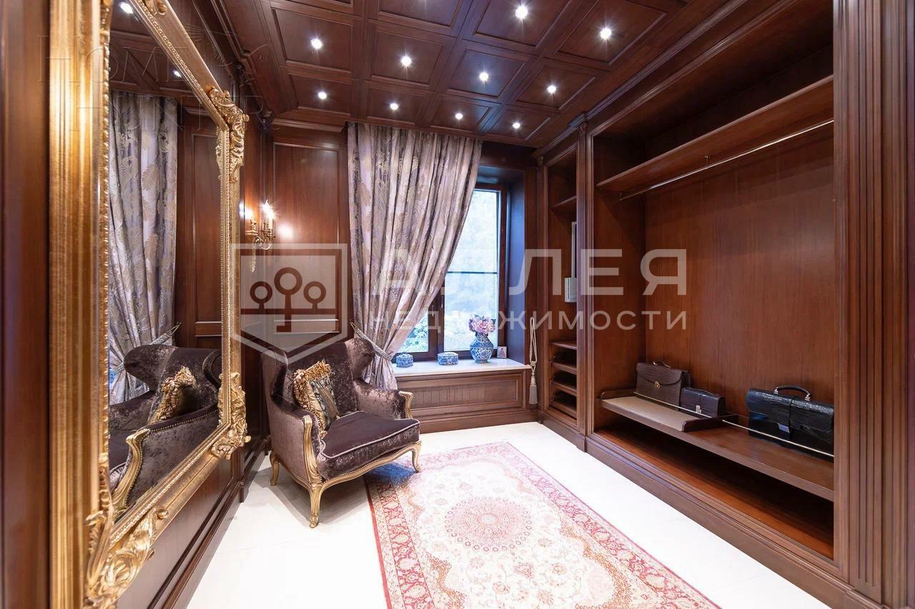 2-этажный коттедж 705 м² с отделкой