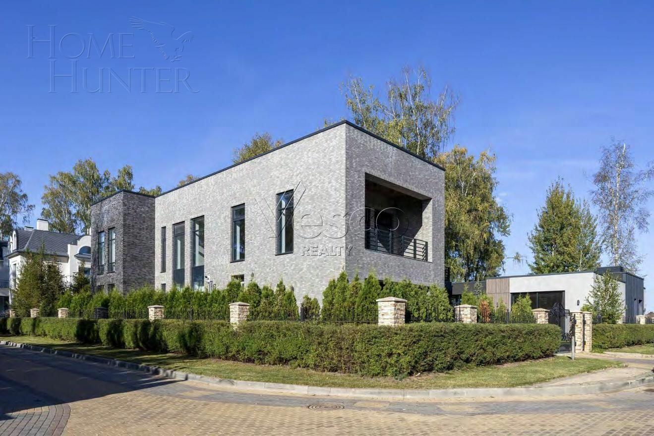 2-этажный коттедж 700 м² с отделкой