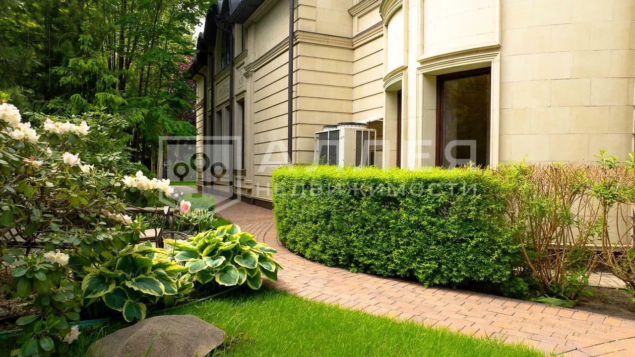 2-этажный коттедж 705 м² с отделкой
