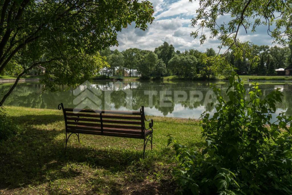 Участок 30 сот. в охраняемом поселке