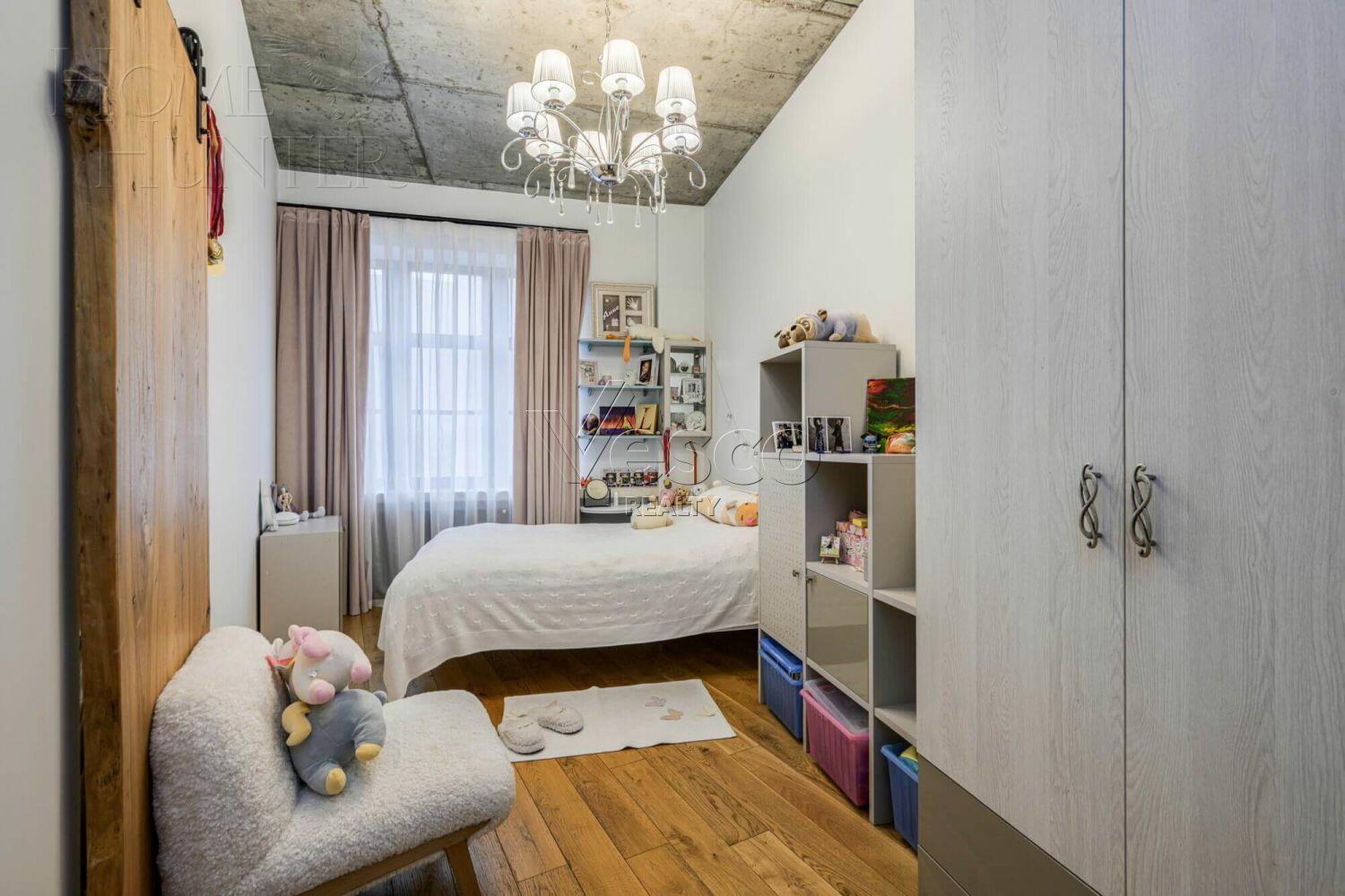 4-КОМН. КВАРТИРА С ОТДЕЛКОЙ 165 М² НА 2 ЭТАЖЕ