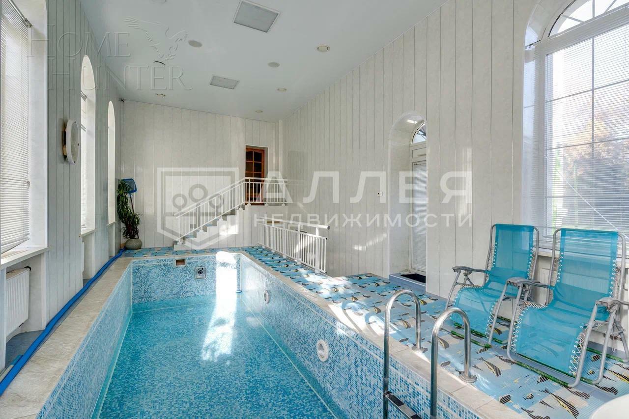 3-этажный коттедж 580 м² с отделкой