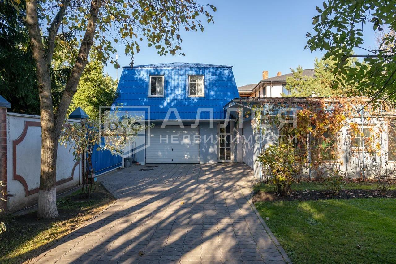 3-этажный коттедж 580 м² с отделкой