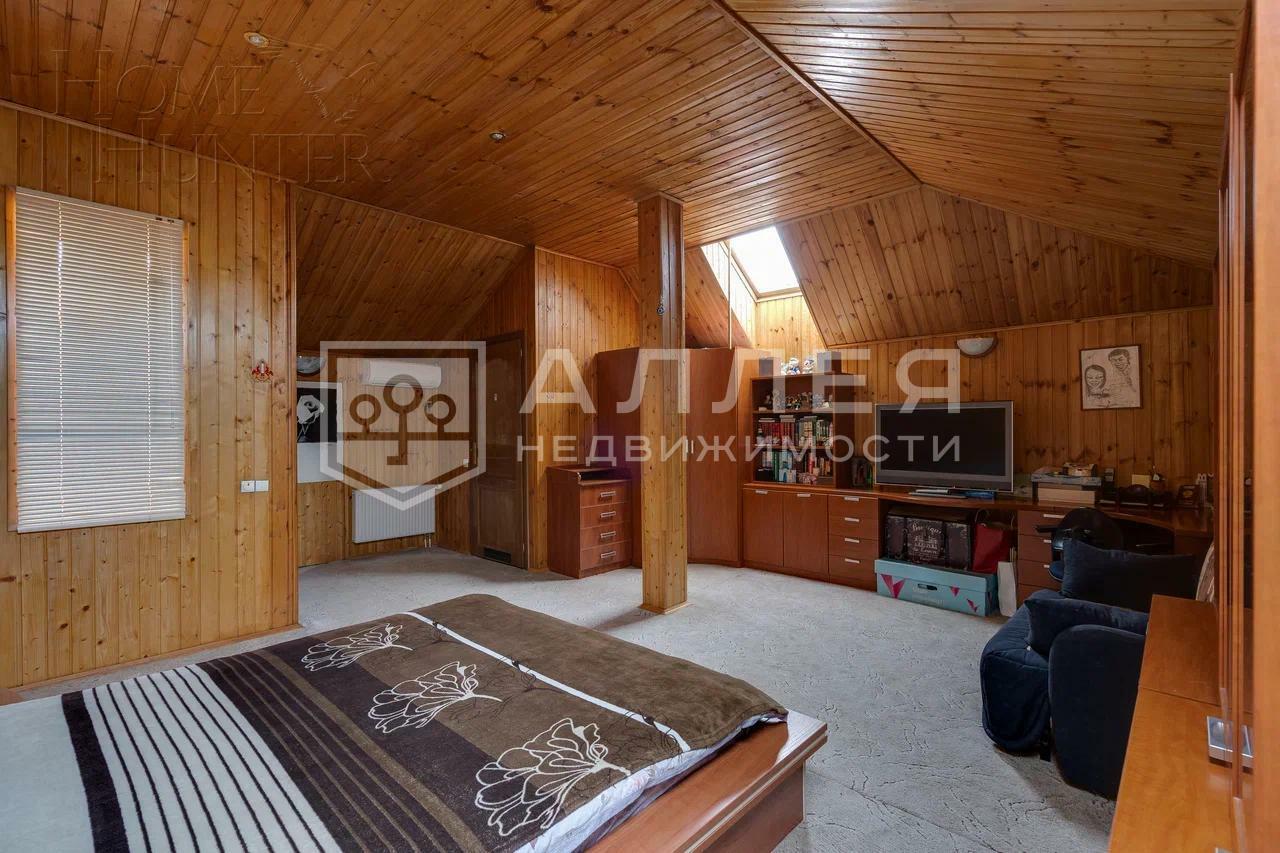 3-этажный коттедж 580 м² с отделкой