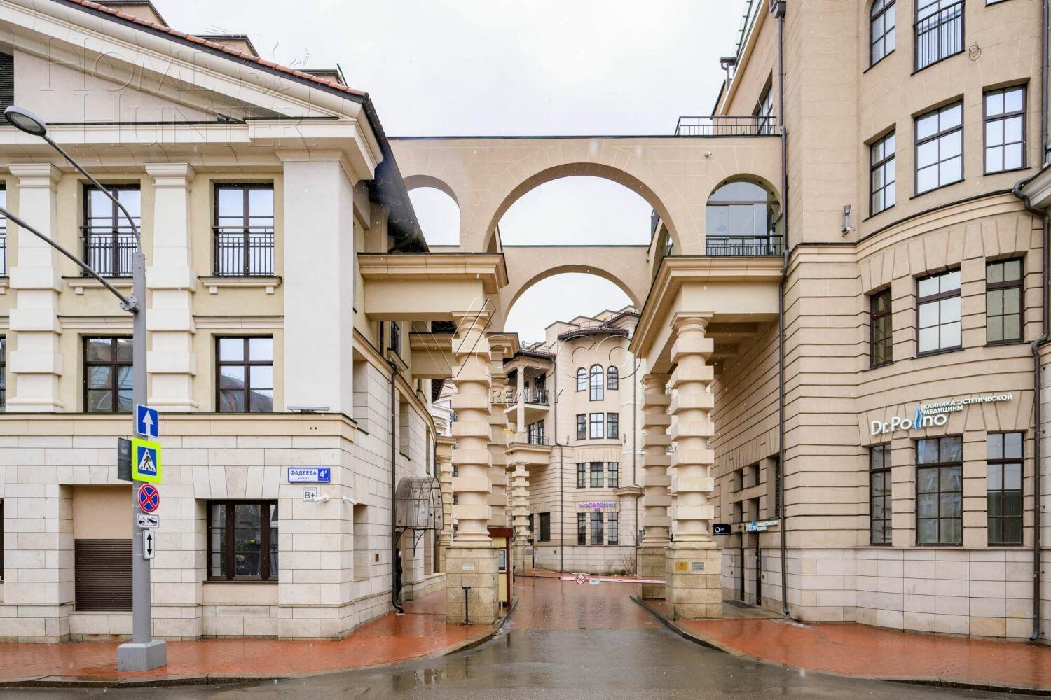 4-КОМН. КВАРТИРА С ОТДЕЛКОЙ 165 М² НА 2 ЭТАЖЕ