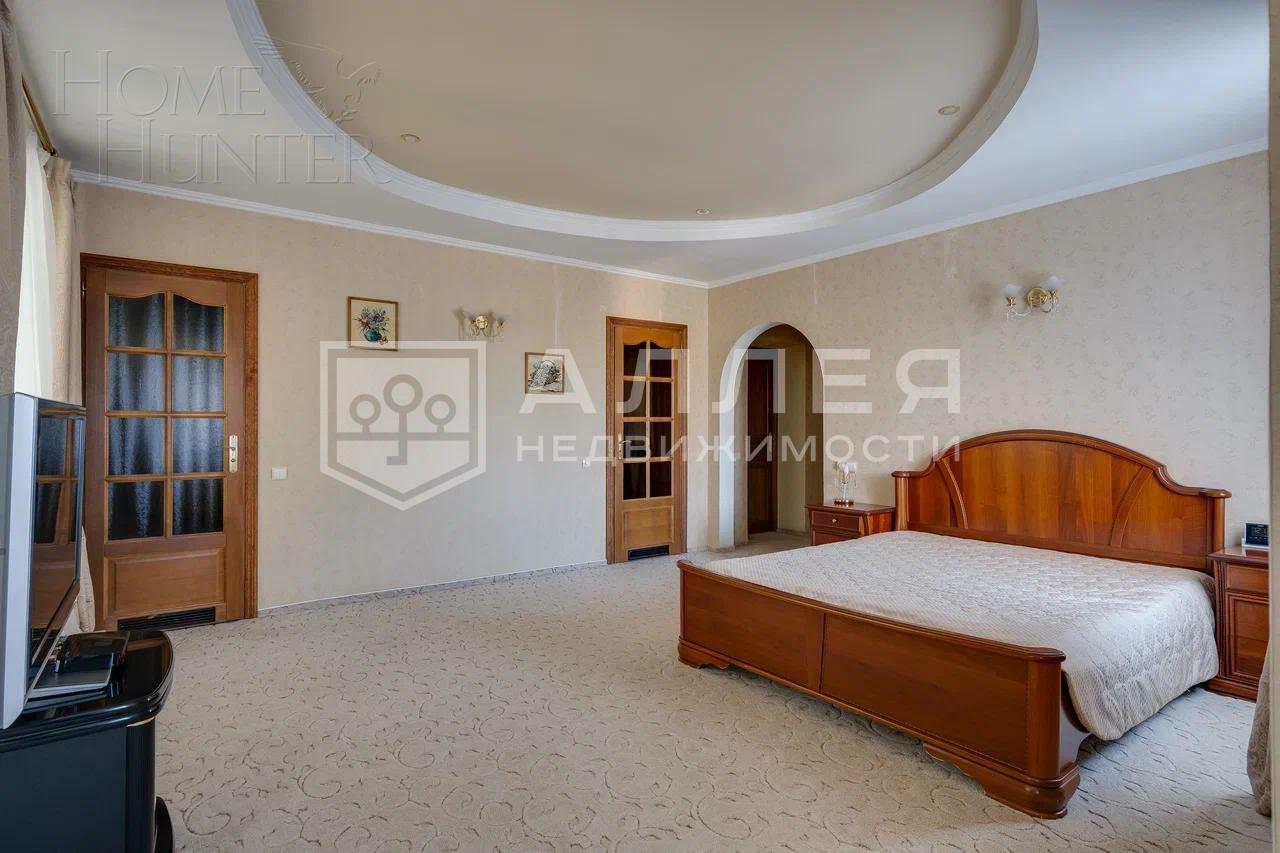 3-этажный коттедж 580 м² с отделкой