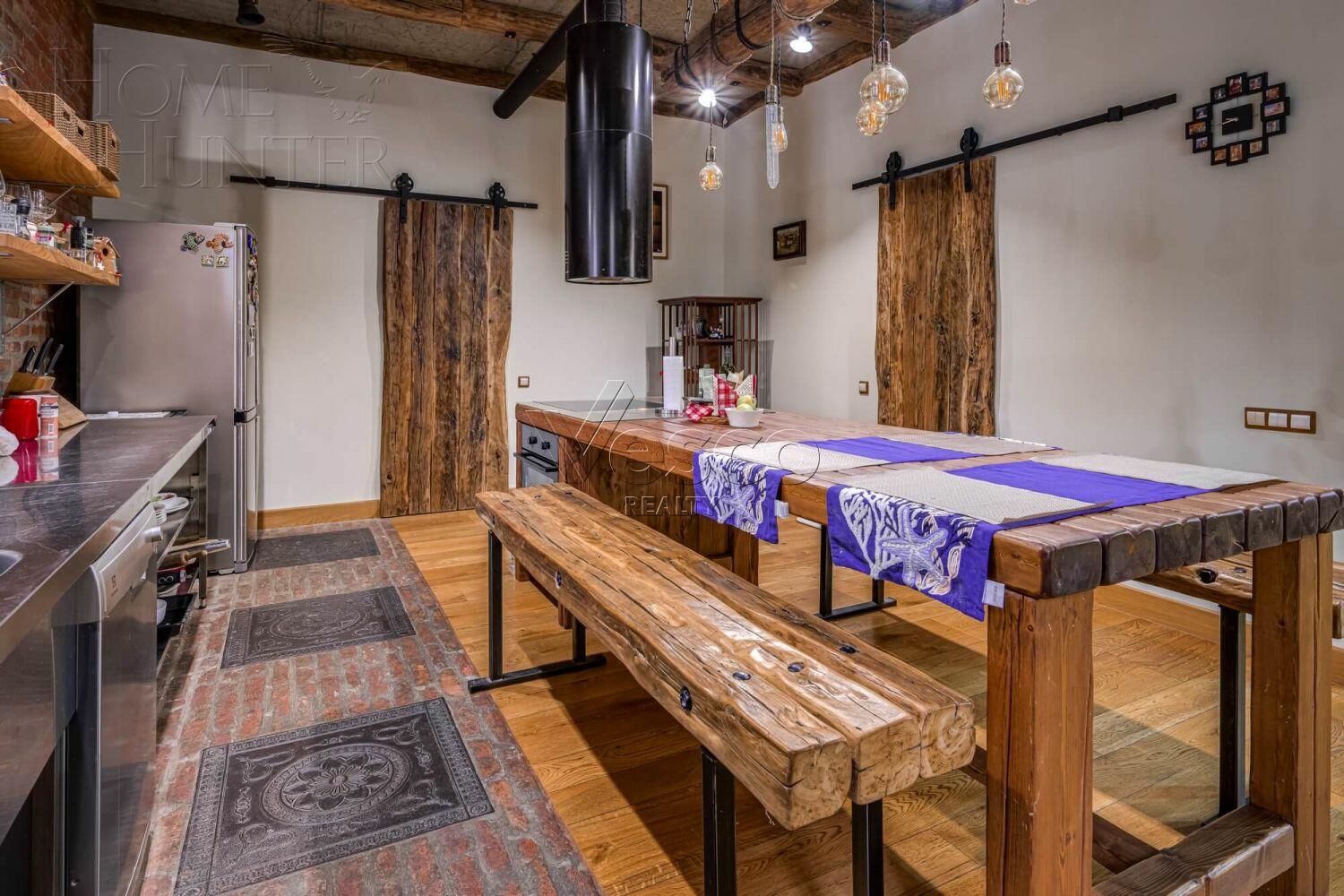 4-КОМН. КВАРТИРА С ОТДЕЛКОЙ 165 М² НА 2 ЭТАЖЕ