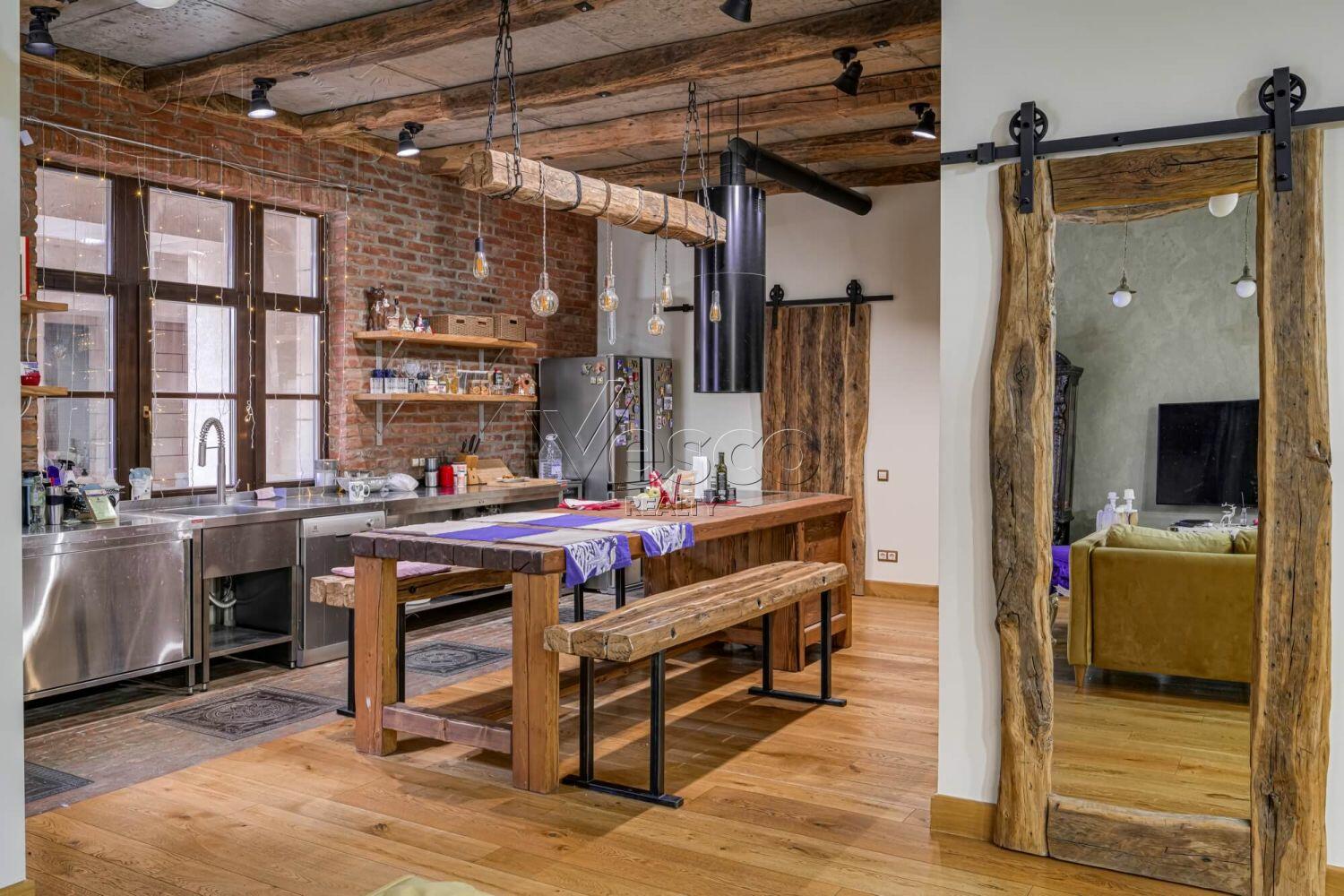 4-КОМН. КВАРТИРА С ОТДЕЛКОЙ 165 М² НА 2 ЭТАЖЕ