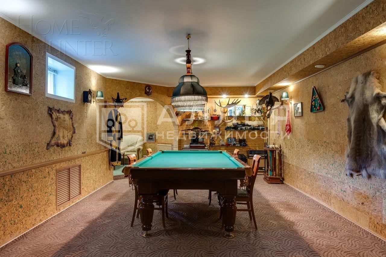 3-этажный коттедж 580 м² с отделкой