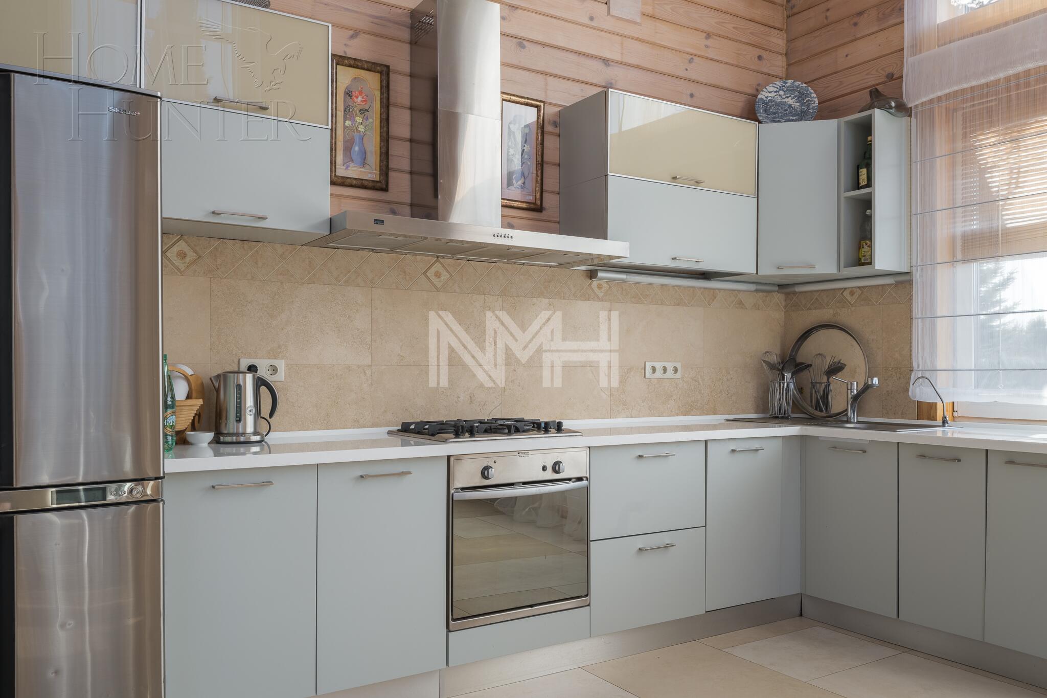 3-этажный коттедж 393 м² с отделкой