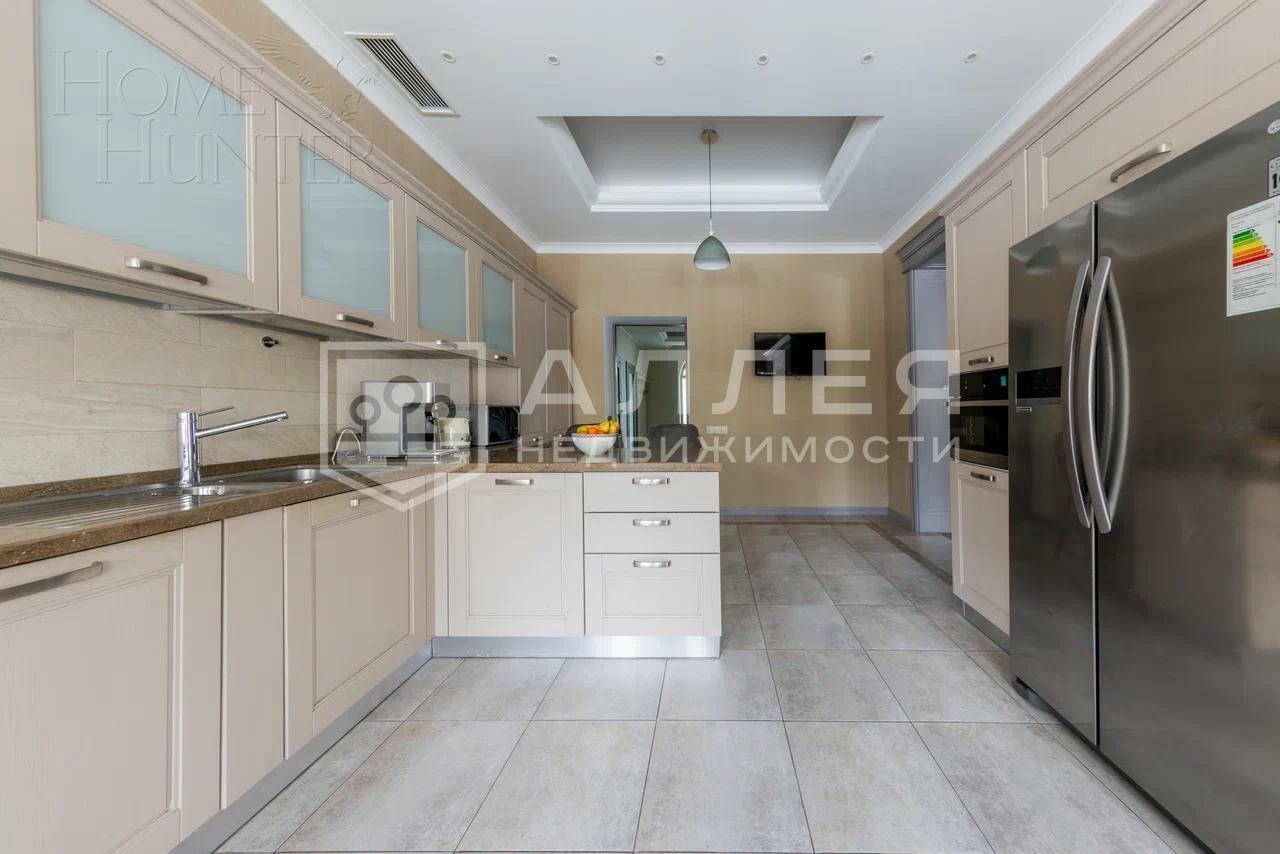 2-этажный коттедж 700 м² с отделкой