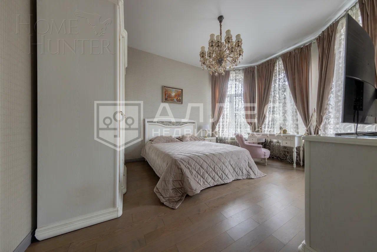 2-этажный коттедж 700 м² с отделкой