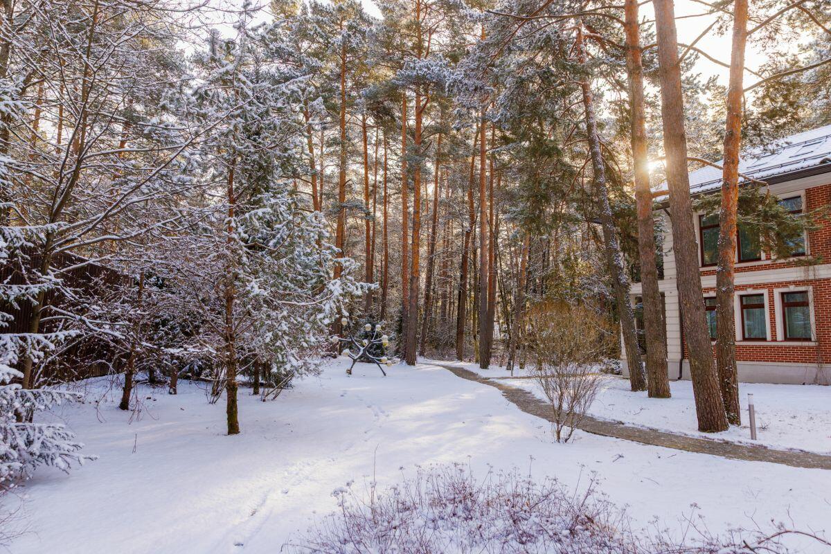 2-этажный коттедж 1 100 м² с отделкой