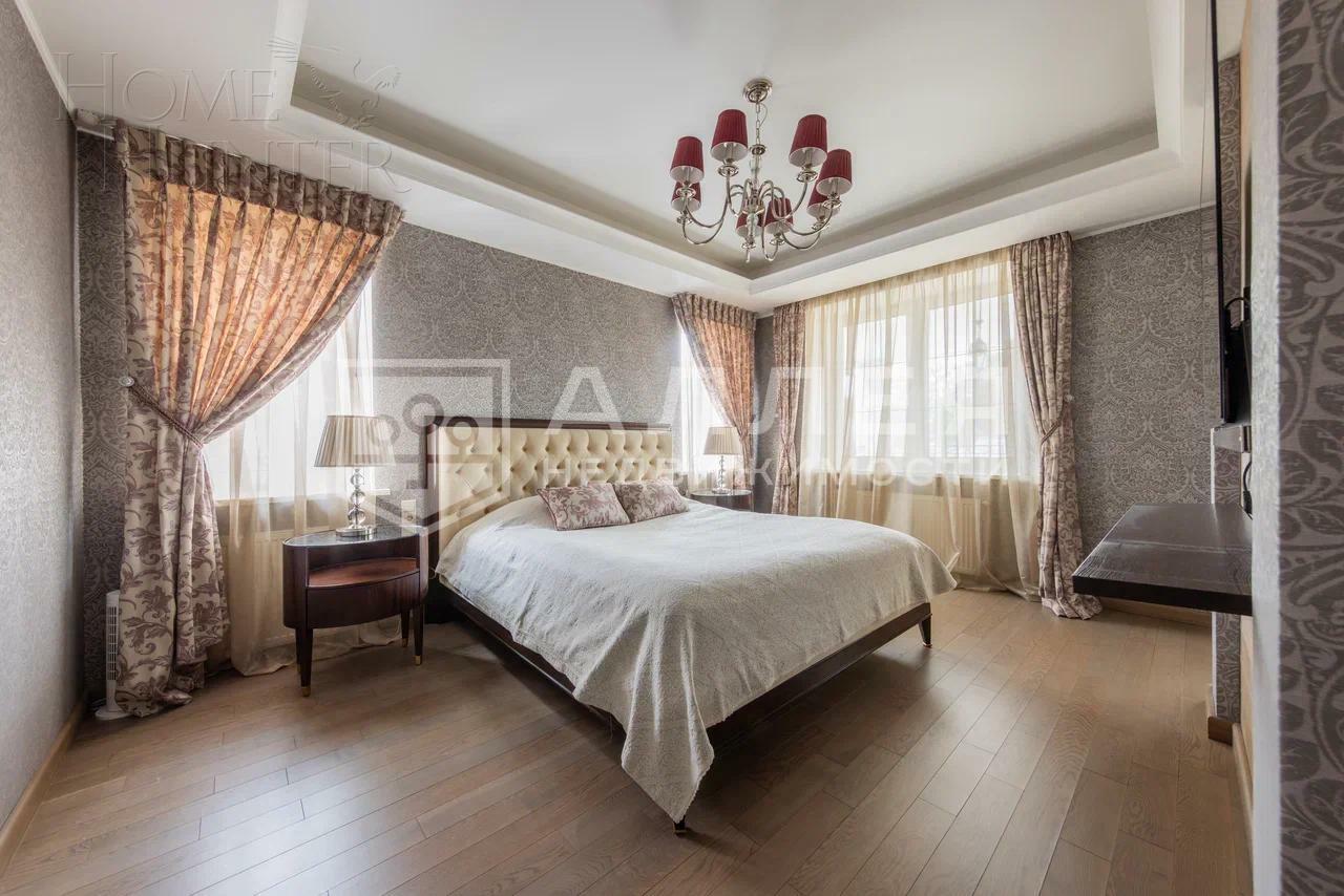 2-этажный коттедж 700 м² с отделкой