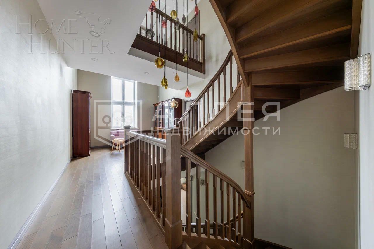 2-этажный коттедж 700 м² с отделкой