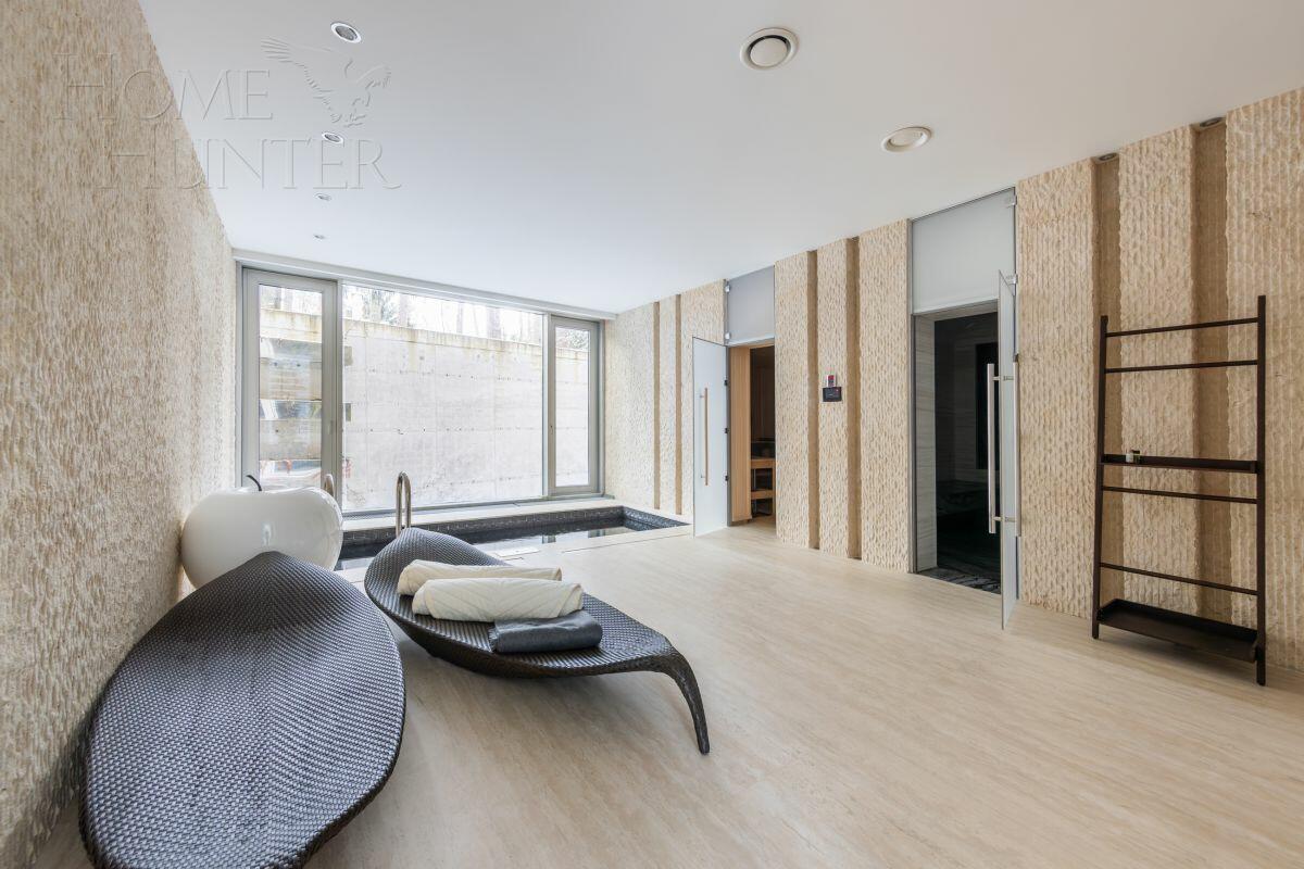 2-этажный коттедж 1 100 м² с отделкой