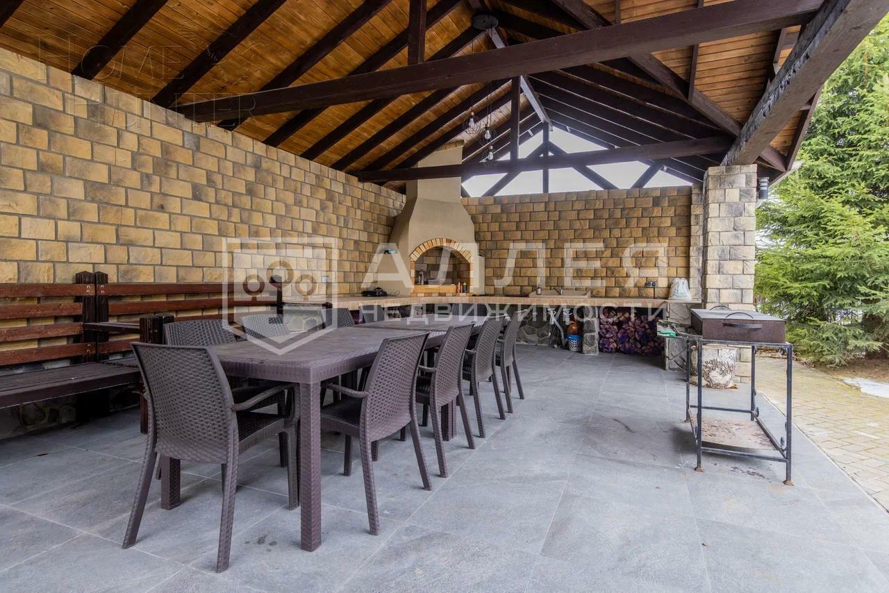 2-этажный коттедж 700 м² с отделкой