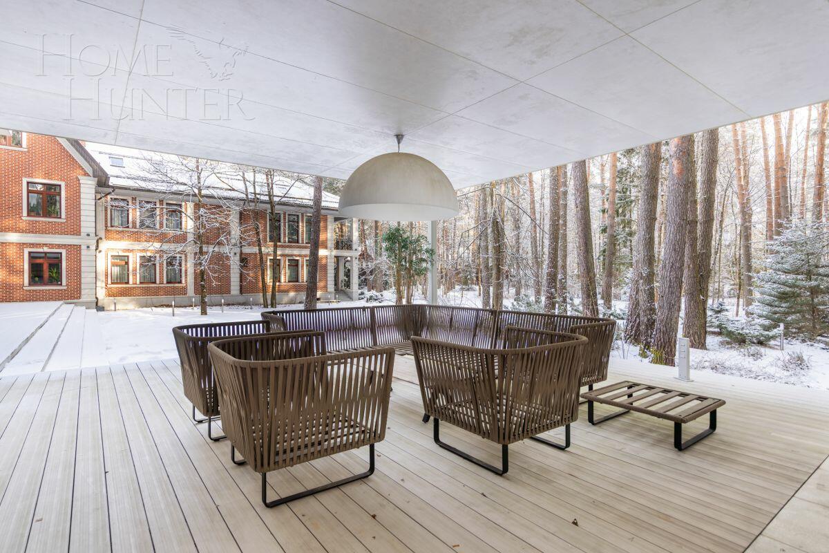 2-этажный коттедж 1 100 м² с отделкой