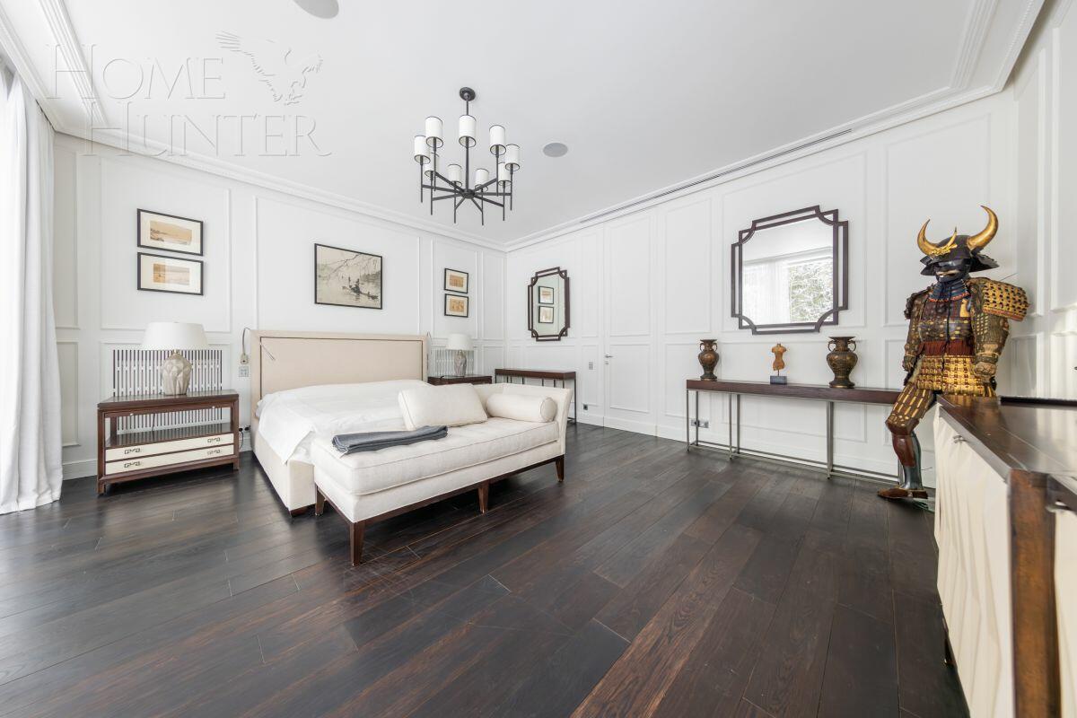 2-этажный коттедж 1 100 м² с отделкой