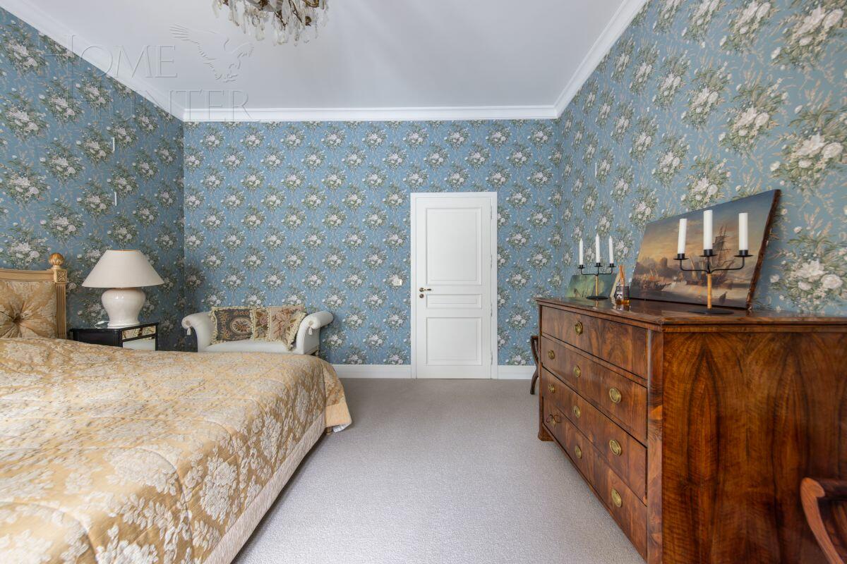 2-этажный коттедж 1 100 м² с отделкой