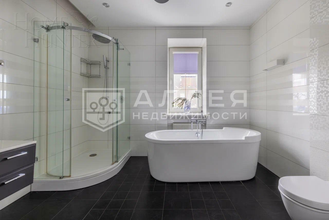 2-этажный коттедж 700 м² с отделкой