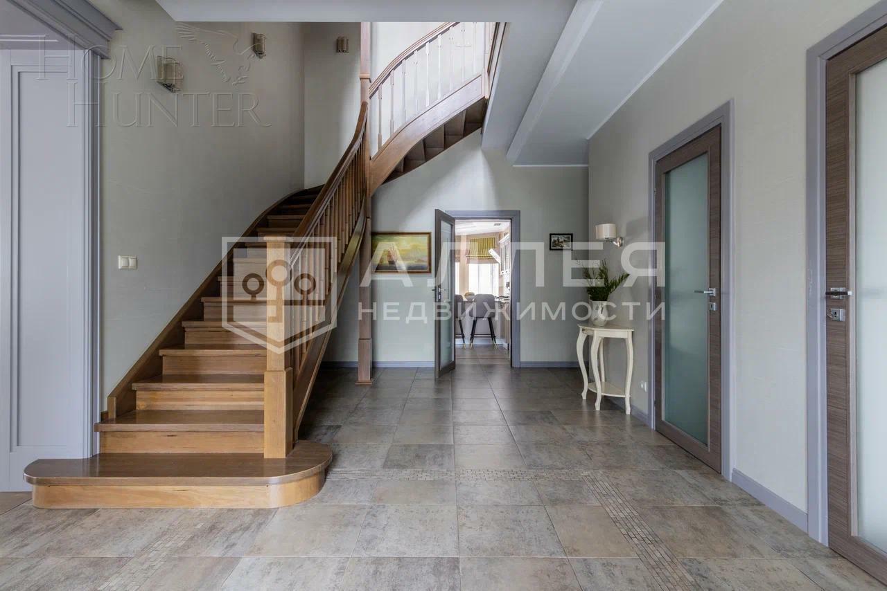 2-этажный коттедж 700 м² с отделкой