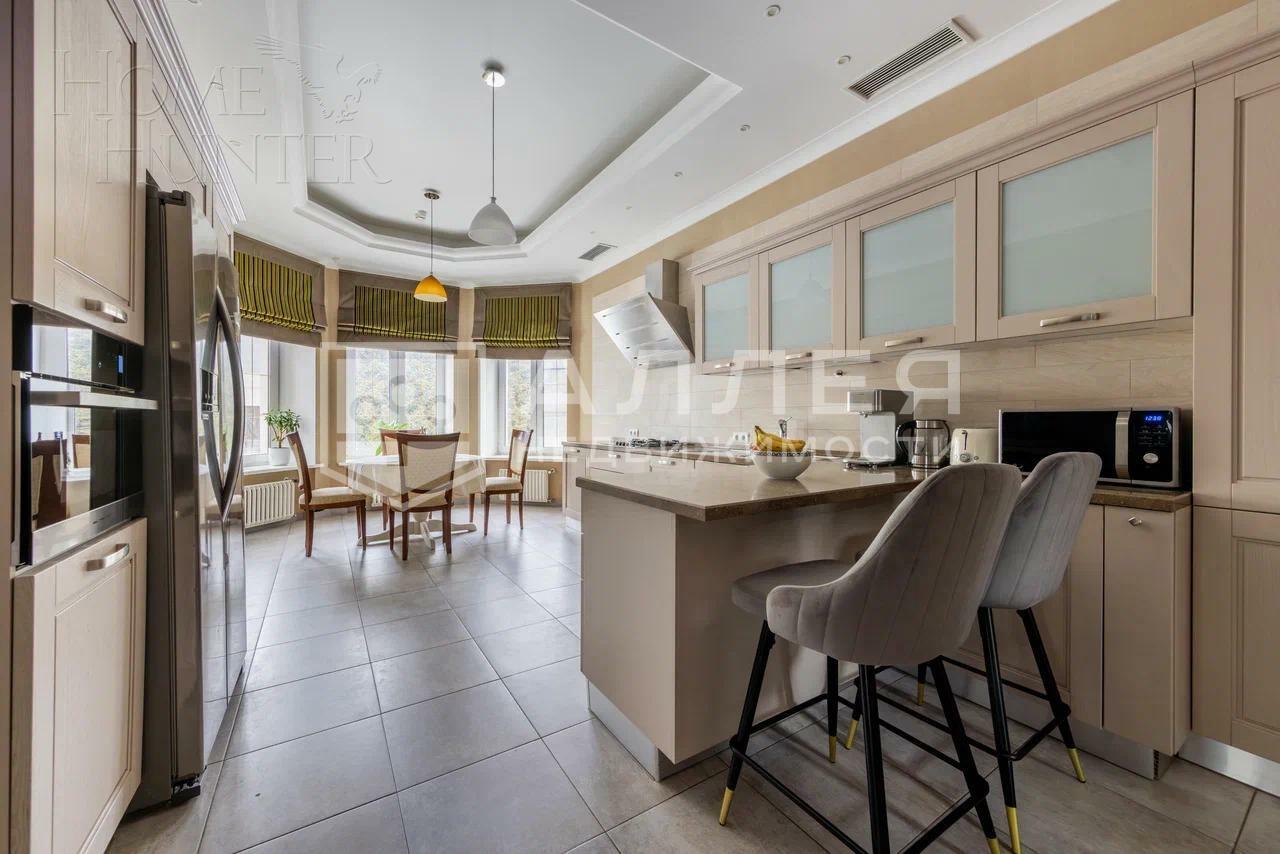 2-этажный коттедж 700 м² с отделкой