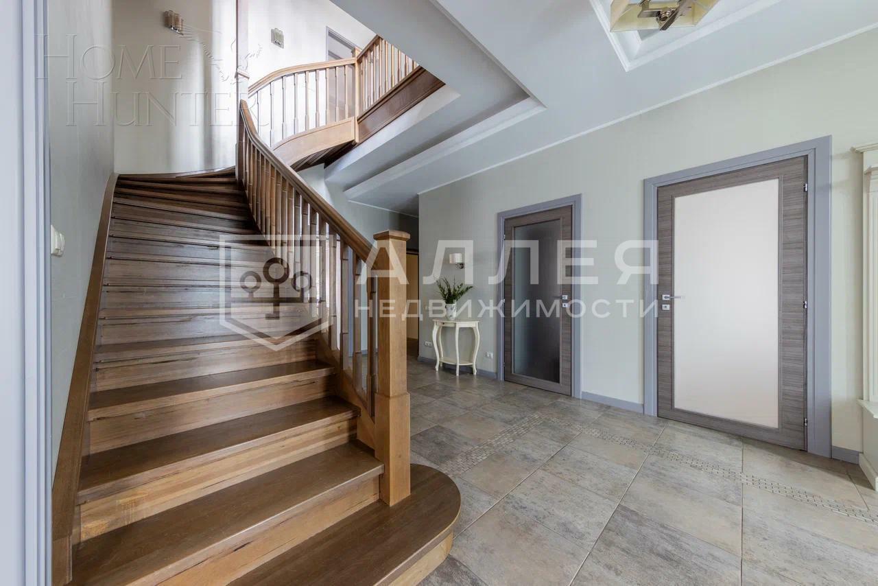 2-этажный коттедж 700 м² с отделкой