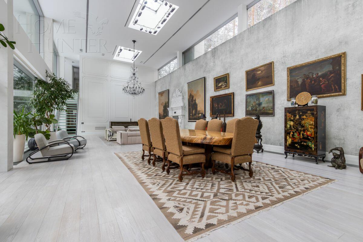 2-этажный коттедж 1 100 м² с отделкой