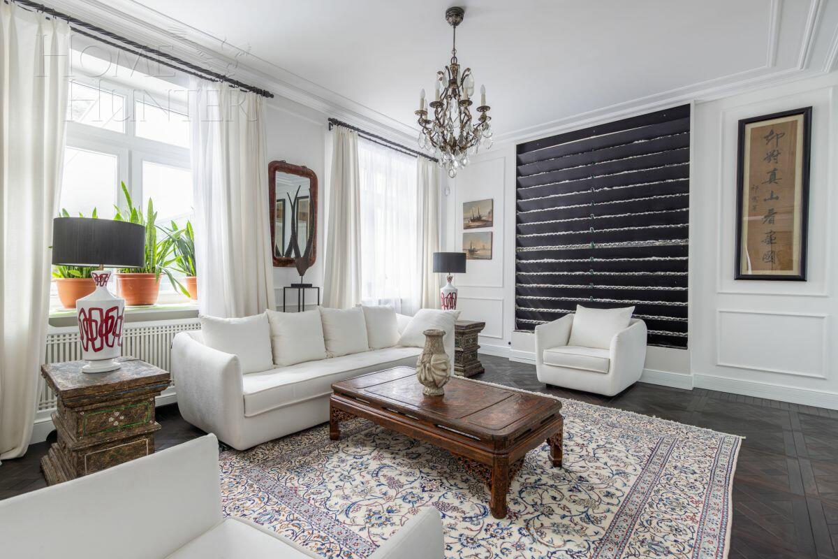 2-этажный коттедж 1 100 м² с отделкой