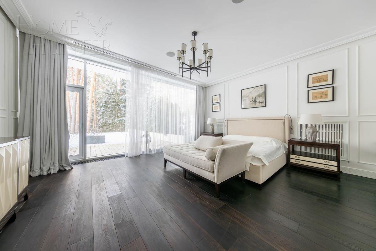 2-этажный коттедж 1 100 м² с отделкой