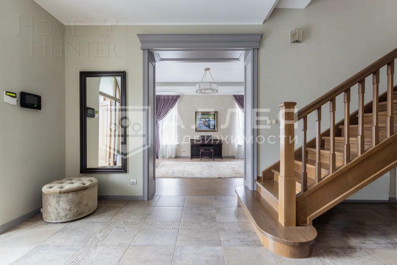 2-этажный коттедж 700 м² с отделкой