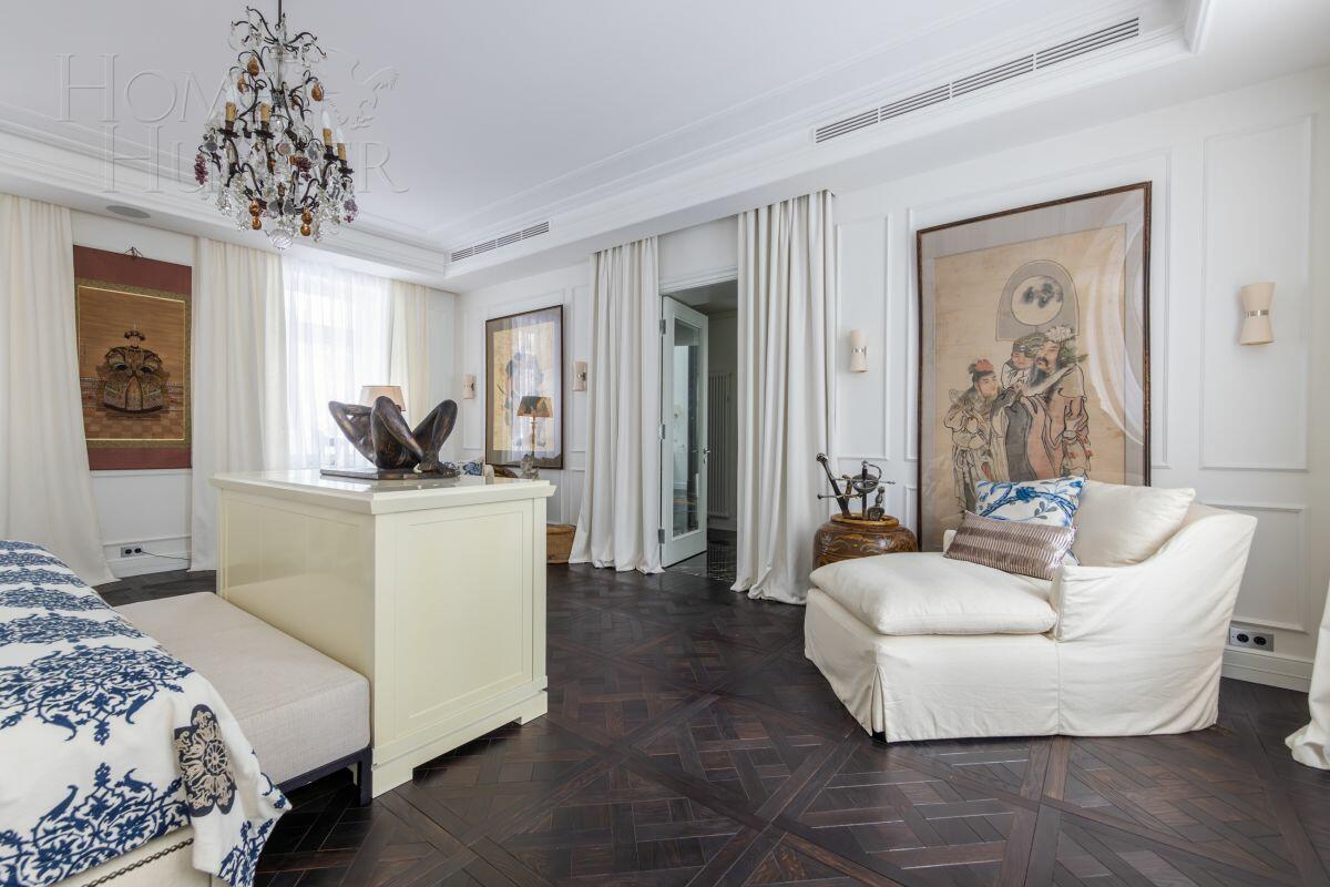 2-этажный коттедж 1 100 м² с отделкой