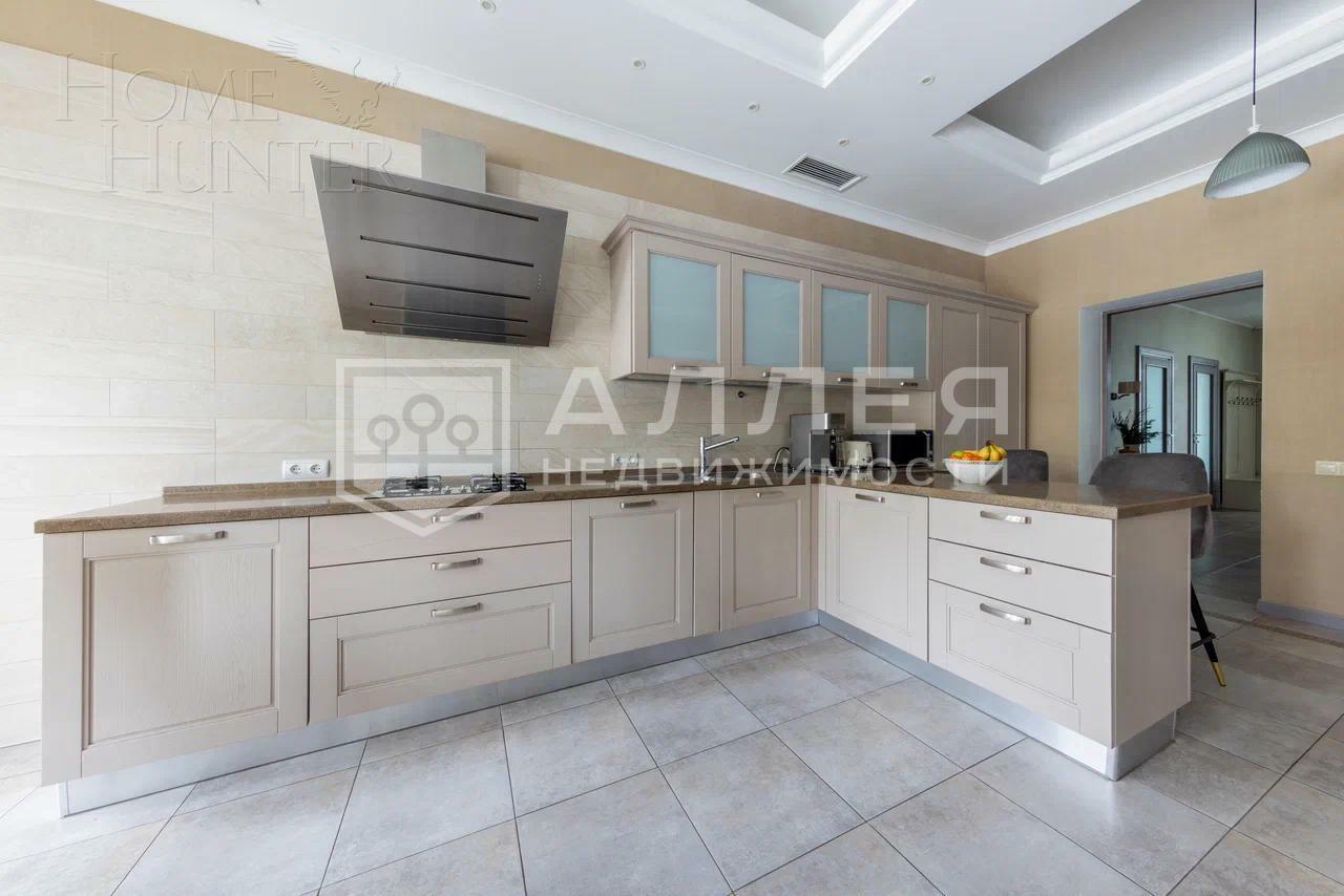 2-этажный коттедж 700 м² с отделкой