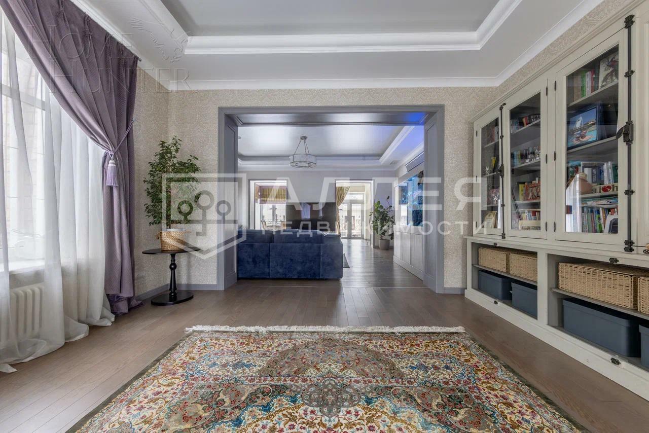 2-этажный коттедж 700 м² с отделкой