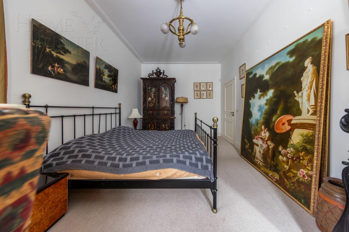 2-этажный коттедж 1 100 м² с отделкой