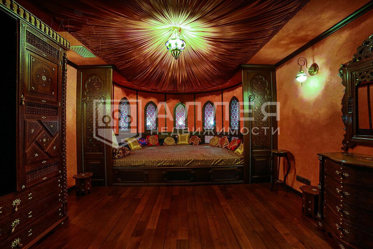 2-этажный коттедж 1 400 м² с отделкой