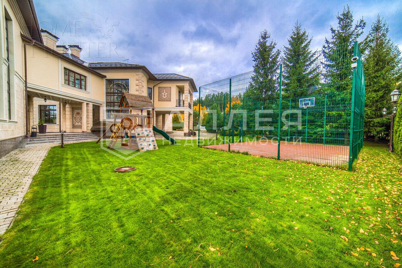 2-этажный коттедж 1 400 м² с отделкой