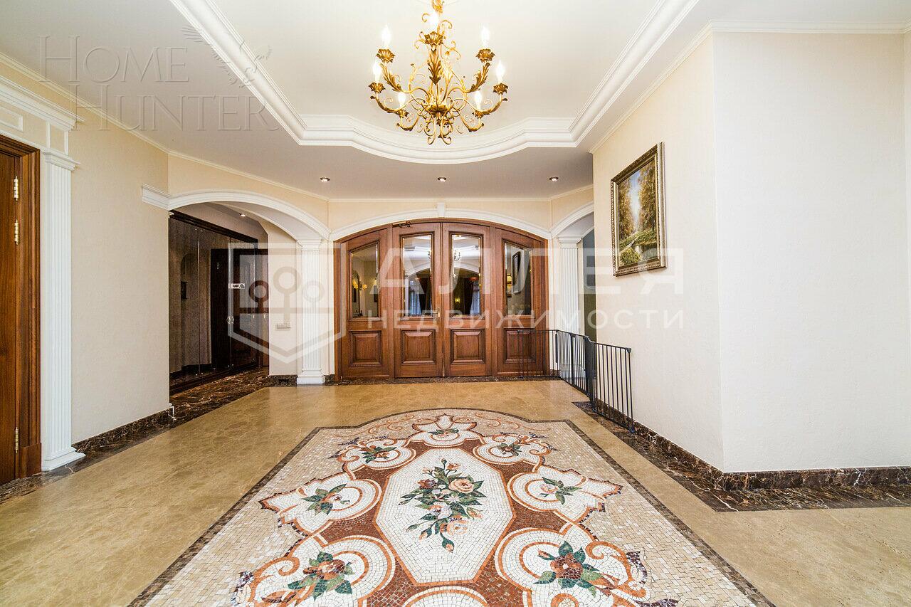 2-этажный коттедж 1 400 м² с отделкой