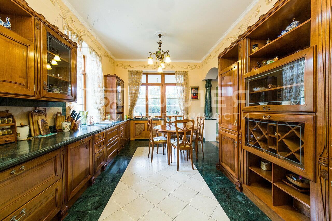 2-этажный коттедж 1 400 м² с отделкой