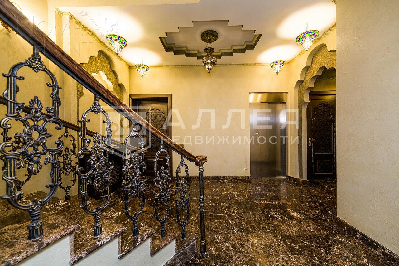 2-этажный коттедж 1 400 м² с отделкой