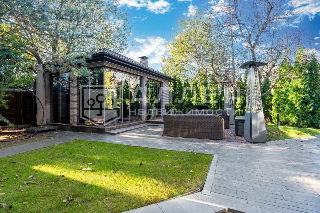 2-этажный коттедж 740 м² с отделкой