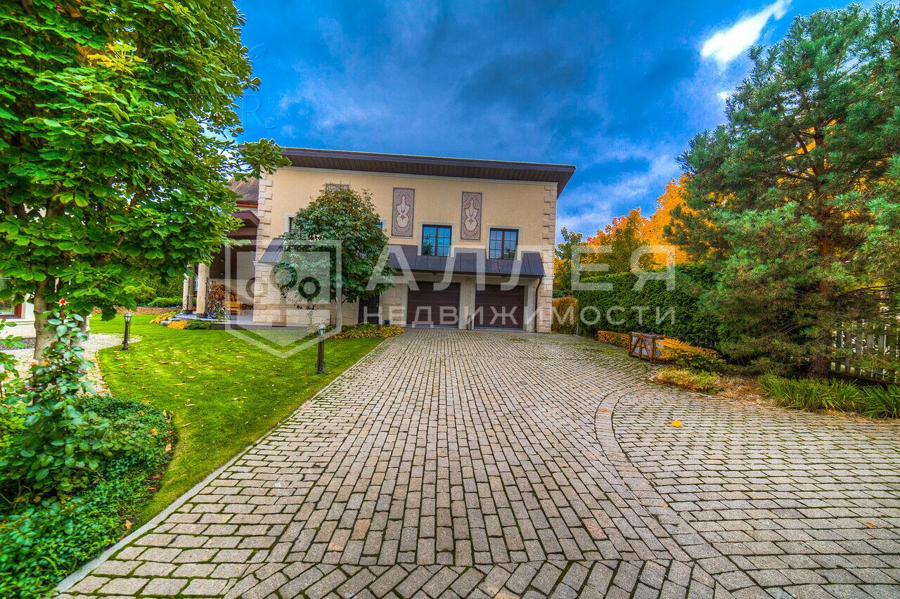 2-этажный коттедж 1 400 м² с отделкой