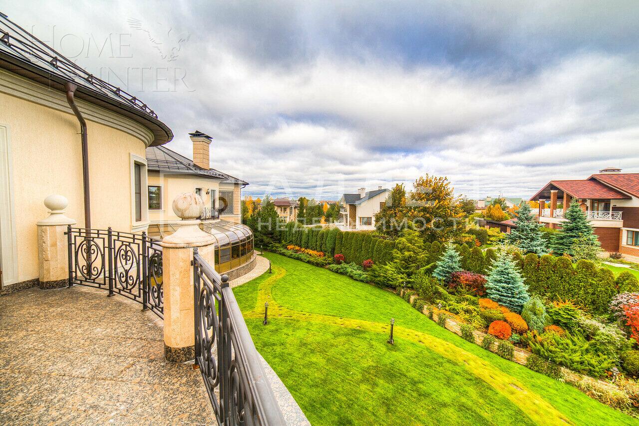 2-этажный коттедж 1 400 м² с отделкой