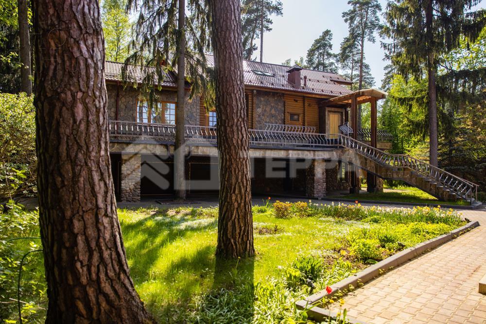 2-этажный коттедж 725 м² с отделкой