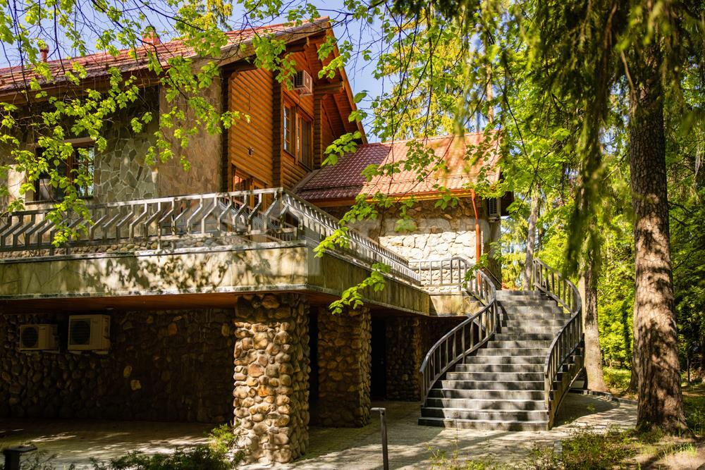 2-этажный коттедж 725 м² с отделкой