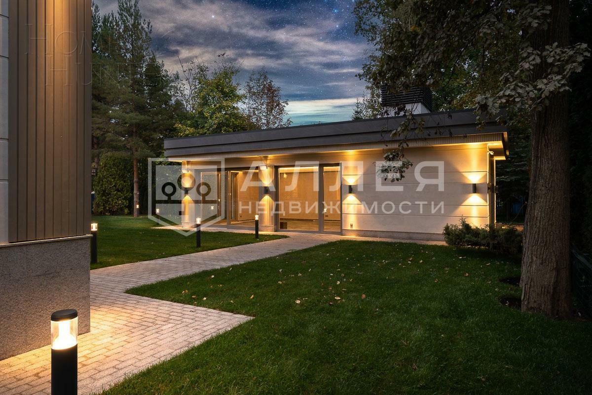 2-этажный коттедж 1 350 м² с отделкой